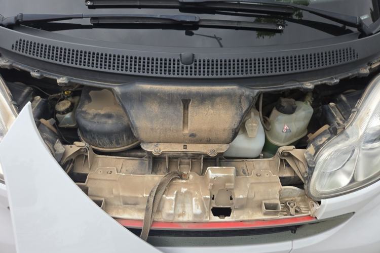 Used smart fortwo 2011 1.0 MHD Hardtop Standard Edition Engine Bay