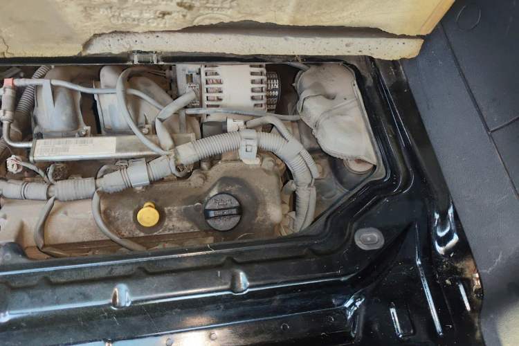 Used smart fortwo 2011 1.0 MHD Kobe Special Edition Engine Bay Left