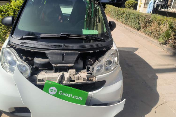 Used smart fortwo 2011 1.0 MHD Hardtop Standard Edition Engine Bay Left
