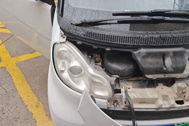 Used smart fortwo 2011 1.0 MHD Hardtop Standard Edition Engine Bay Right