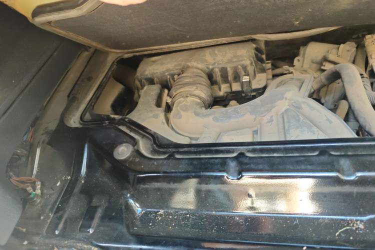 Used smart fortwo 2011 1.0 MHD Hardtop Passion Edition Engine Bay Right