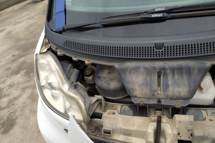 Used smart fortwo 2011 1.0 MHD Hardtop Standard Edition Engine Bay Right