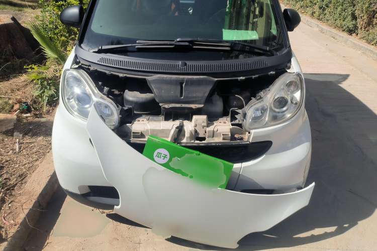 Used smart fortwo 2011 1.0 MHD Hardtop Standard Edition Engine Bay