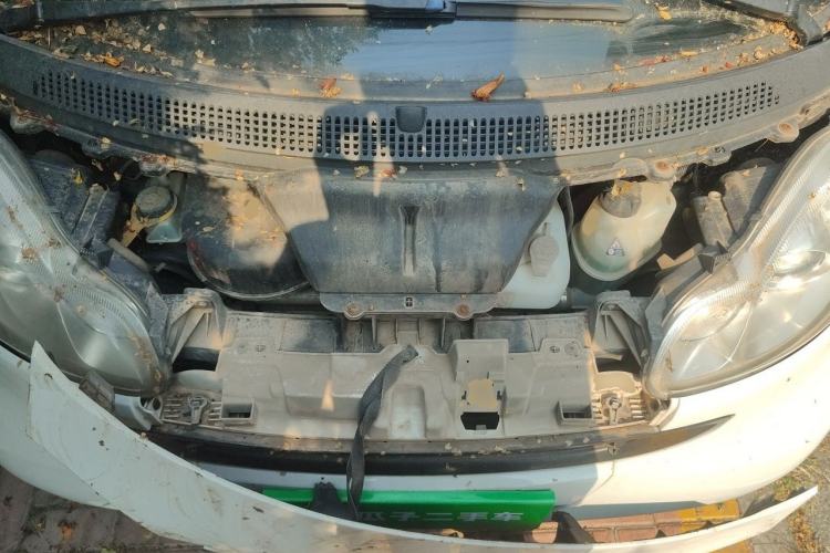 Used smart fortwo 2011 1.0T Convertible Passion Edition Engine Bay