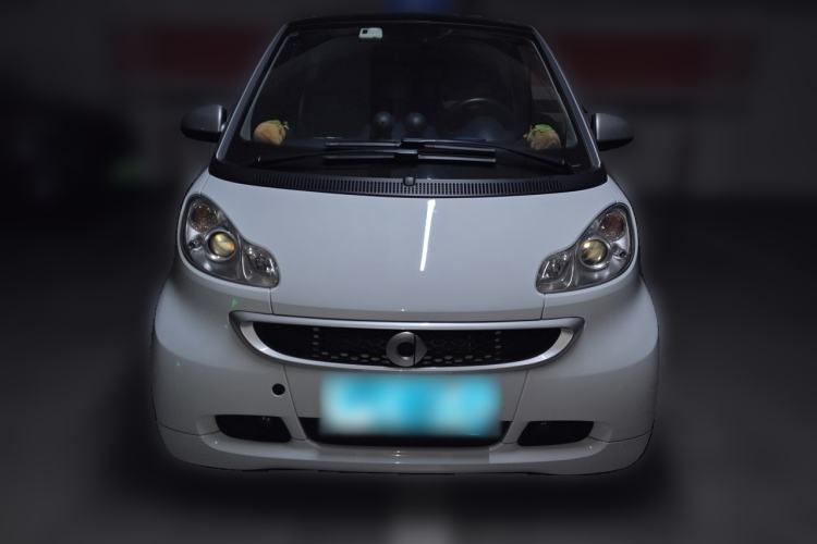 Used smart fortwo 2011 1.0T Year of the Rabbit Special Edition Front