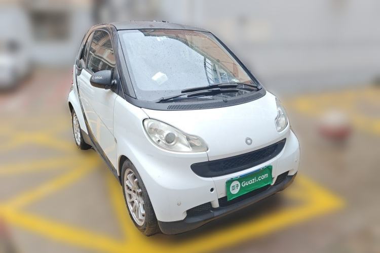 Used smart fortwo 2011 1.0 MHD Hardtop Standard Edition Front Right 45 Deg