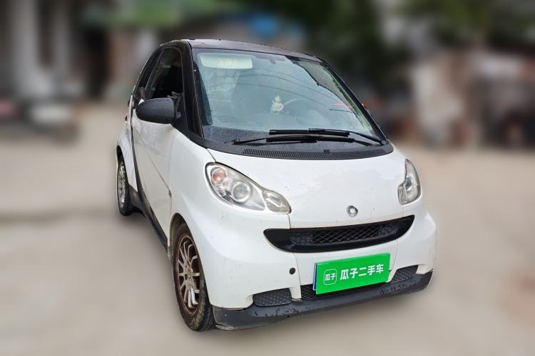Used smart fortwo 2011 1.0 MHD Hardtop Standard Edition Front Right 45 Deg