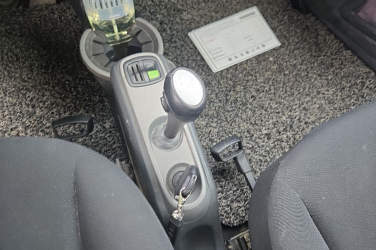 Used smart fortwo 2011 1.0 MHD Hardtop Standard Edition Gear Lever