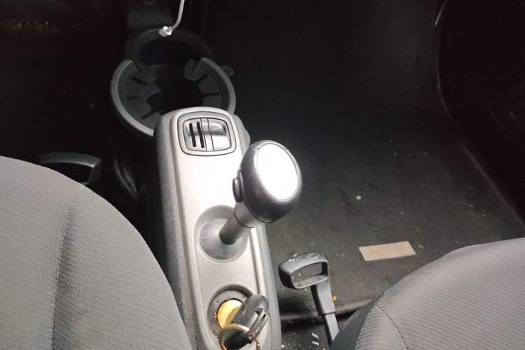 Used smart fortwo 2011 1.0 MHD Hardtop Standard Edition Gear Lever