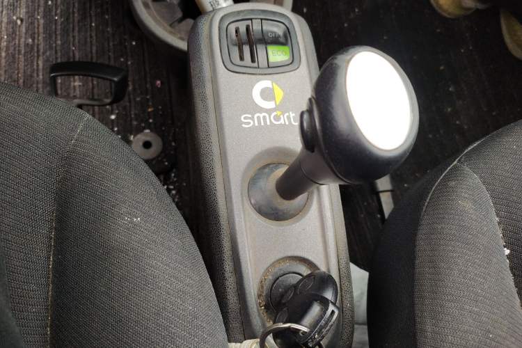 Used smart fortwo 2011 1.0 MHD Hardtop Standard Edition Gear Lever