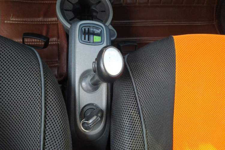 Used smart fortwo 2011 1.0 MHD Hardtop Standard Edition Gear Lever