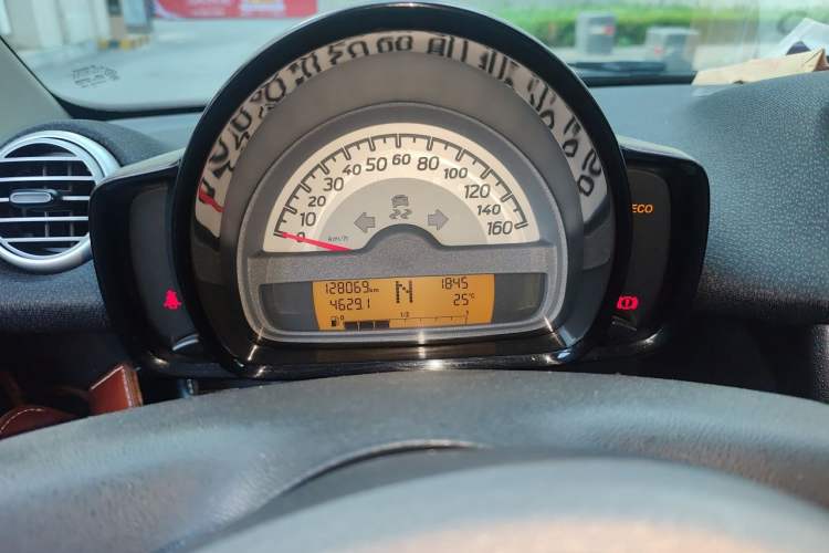 Used smart fortwo 2011 1.0 MHD Kobe Special Edition Instrument Cluster