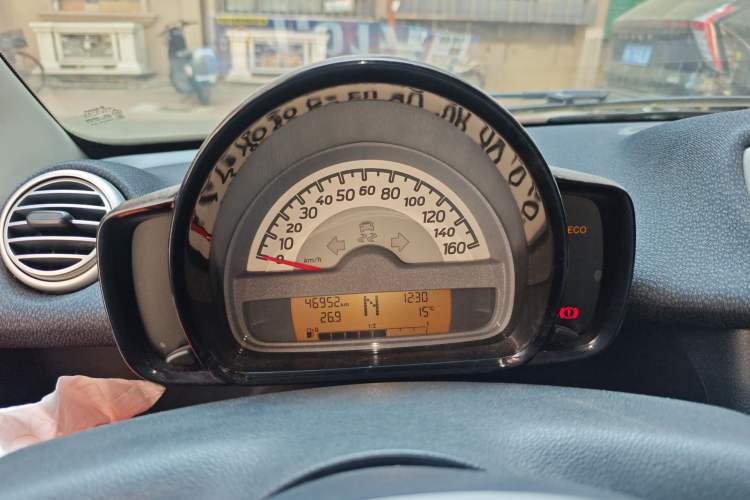 Used smart fortwo 2011 1.0 MHD Hardtop Passion Edition Instrument Cluster