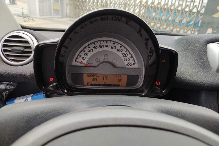 Used smart fortwo 2011 1.0 MHD Hardtop Standard Edition Instrument Cluster