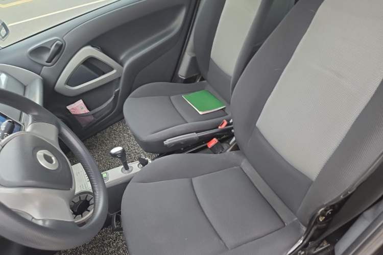 Used smart fortwo 2011 1.0 MHD Hardtop Standard Edition Left Front Seat