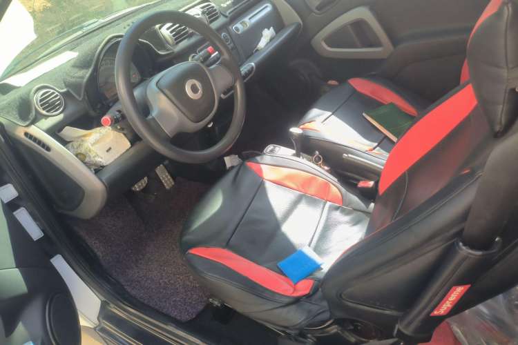 Used smart fortwo 2011 1.0 MHD Hardtop Standard Edition Left Front Seat