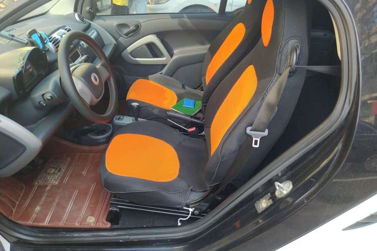 Used smart fortwo 2011 1.0 MHD Hardtop Standard Edition Left Front Seat