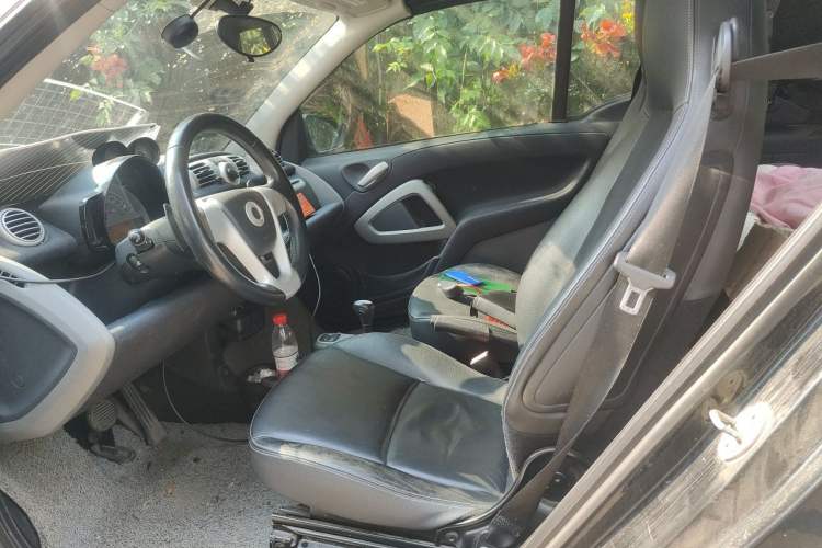 Used smart fortwo 2011 1.0T Convertible Passion Edition Left Front Seat