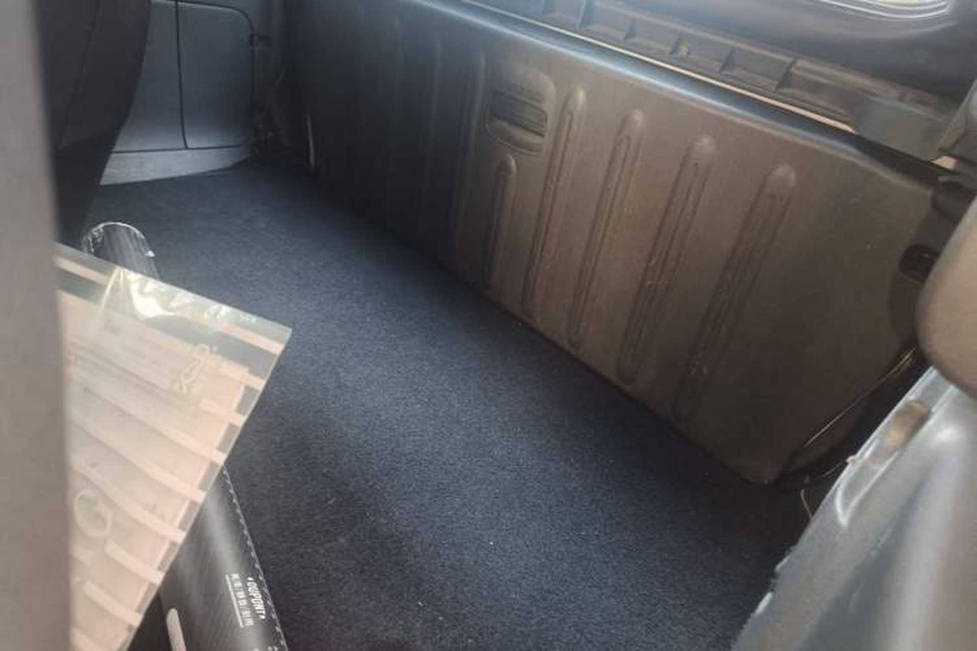 Used smart fortwo 2011 1.0T Convertible Passion Edition Left Rear Seat