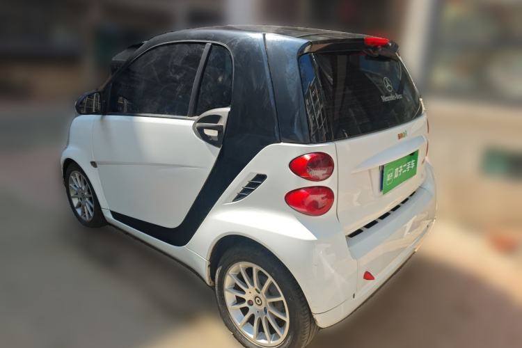 Used smart fortwo 2011 1.0 MHD Hardtop Passion Edition Rear Left 45 Deg