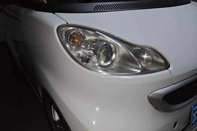 Used smart fortwo 2011 1.0T Year of the Rabbit Special Edition Right Front Headlight