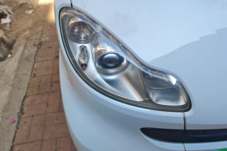 Used smart fortwo 2011 1.0 MHD Hardtop Passion Edition Right Front Headlight