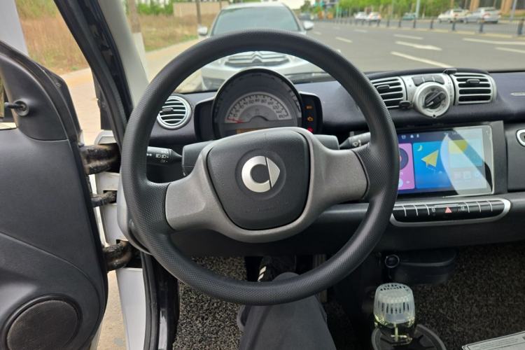 Used smart fortwo 2011 1.0 MHD Hardtop Standard Edition Steering Wheel