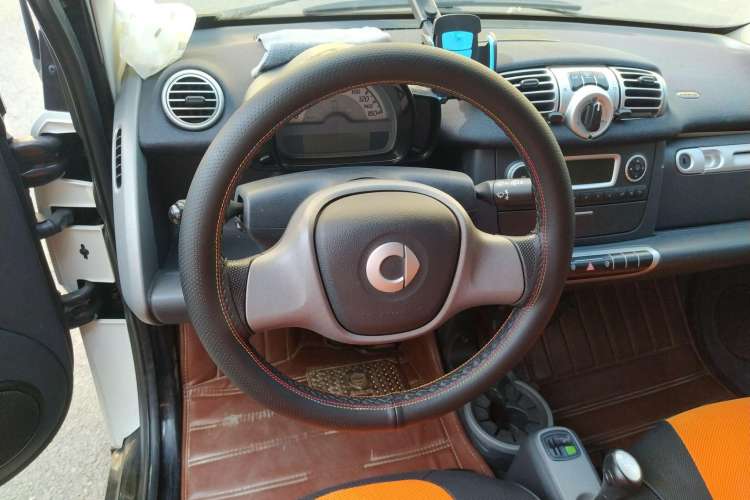 Used smart fortwo 2011 1.0 MHD Hardtop Standard Edition Steering Wheel