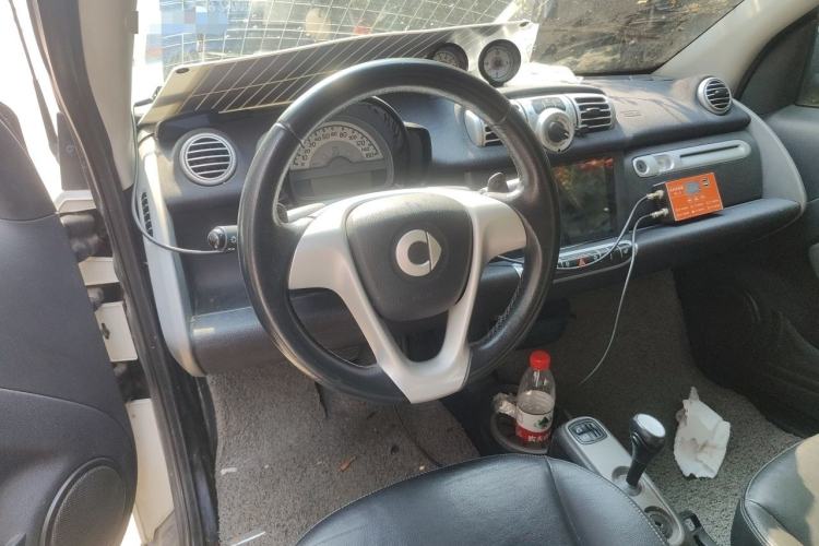 Used smart fortwo 2011 1.0T Convertible Passion Edition Steering Wheel