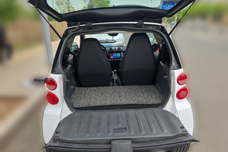 Used smart fortwo 2011 1.0 MHD Hardtop Standard Edition Trunk