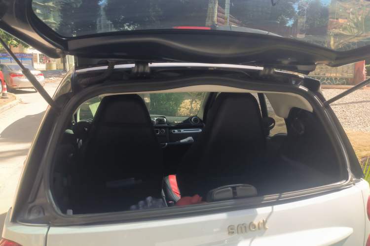 Used smart fortwo 2011 1.0 MHD Hardtop Standard Edition Trunk