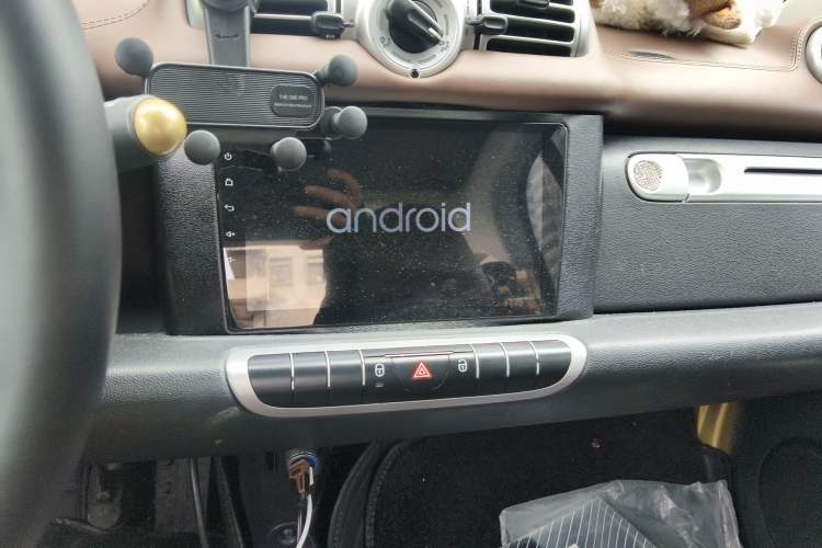 Used smart fortwo 2012 1.0 MHD Dragon Year Special Edition Audio And AC Panel