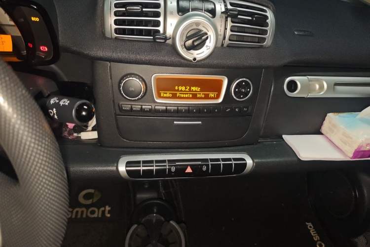 Used smart fortwo 2012 1.0 MHD Hardtop Standard Edition Audio And AC Panel