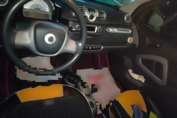 Used smart fortwo 2012 1.0 MHD Hardtop Standard Edition Center Console