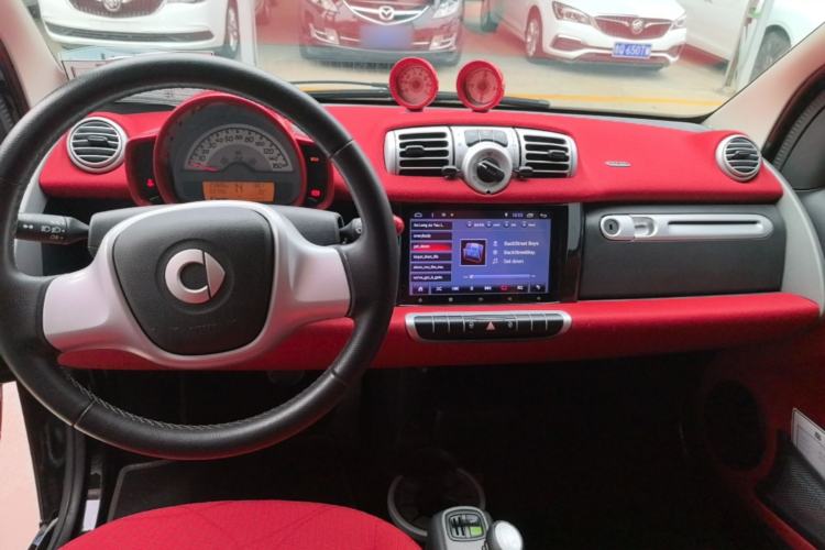 Used smart fortwo 2012 1.0 MHD Hardtop Passion Edition Center Console