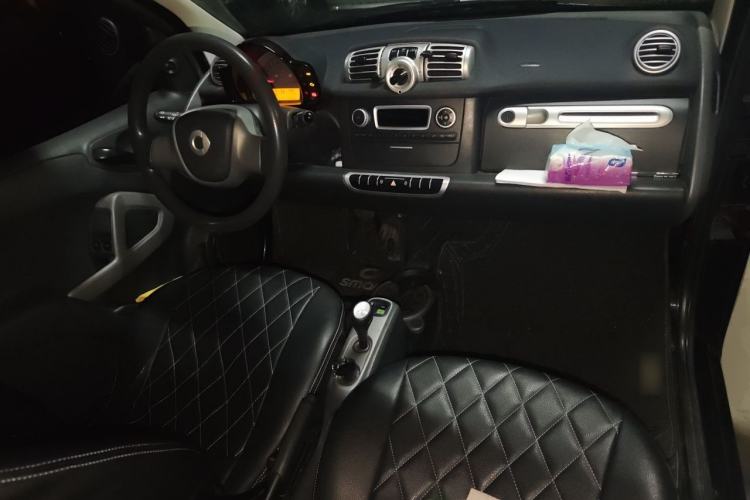 Used smart fortwo 2012 1.0 MHD Hardtop Standard Edition Center Console