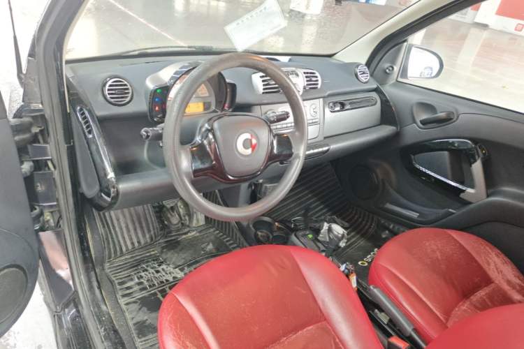 Used smart fortwo 2012 1.0 MHD Hardtop Standard Edition Center Console