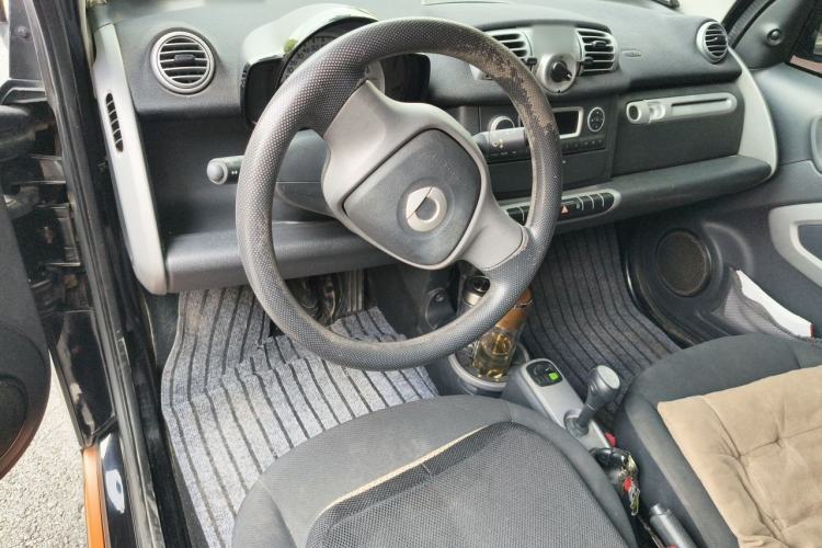 Used smart fortwo 2012 1.0 MHD Hardtop Standard Edition Center Console