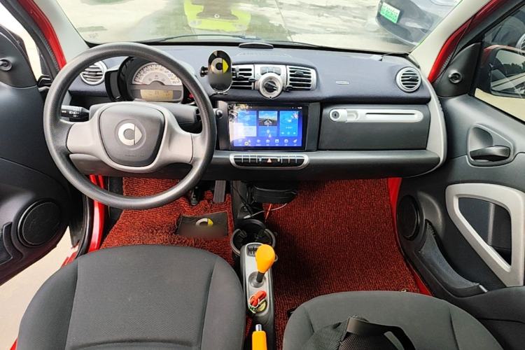 Used smart fortwo 2012 1.0 MHD Hardtop Standard Edition Center Console