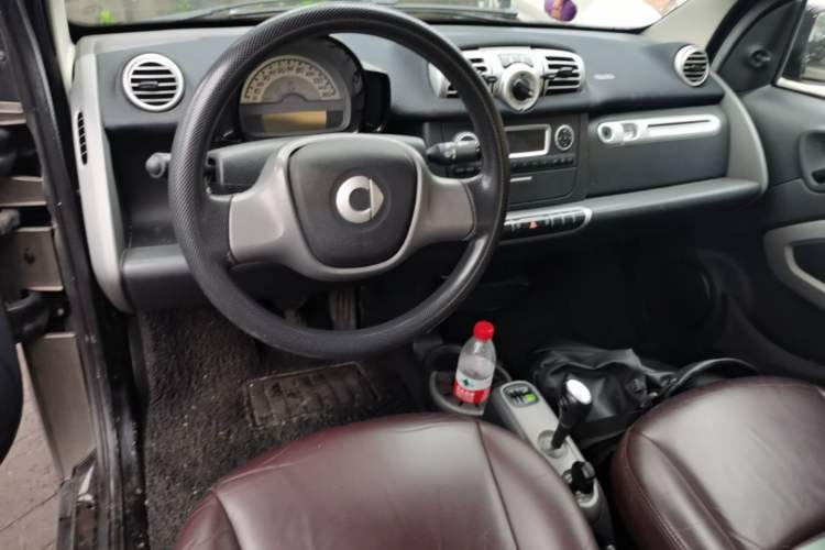 Used smart fortwo 2012 1.0 MHD Hardtop Comfort Edition Center Console