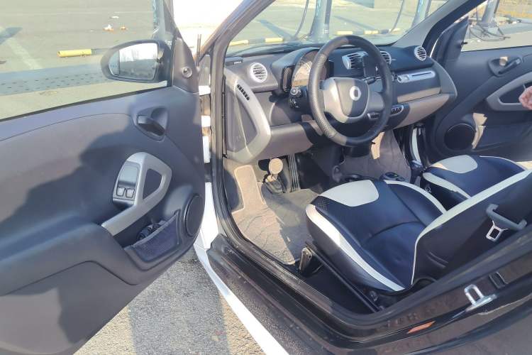 Used smart fortwo 2012 1.0 MHD Hardtop Comfort Edition Driver Seat