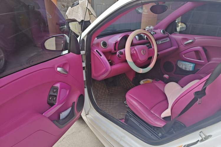 Used smart fortwo 2012 1.0 MHD Convertible Passion Edition Driver Seat