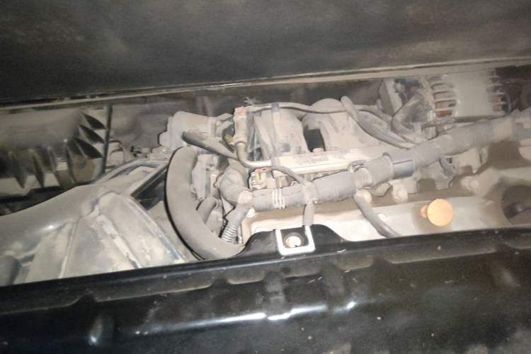Used smart fortwo 2012 1.0 MHD Hardtop Standard Edition Engine Bay