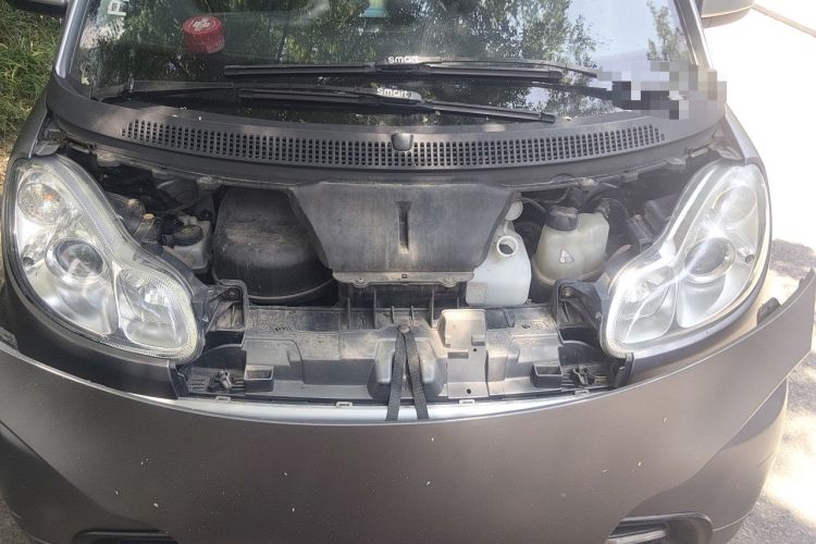 Used smart fortwo 2012 1.0T Convertible Passion Edition Engine Bay