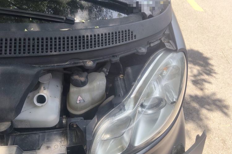 Used smart fortwo 2012 1.0T Convertible Passion Edition Engine Bay Left