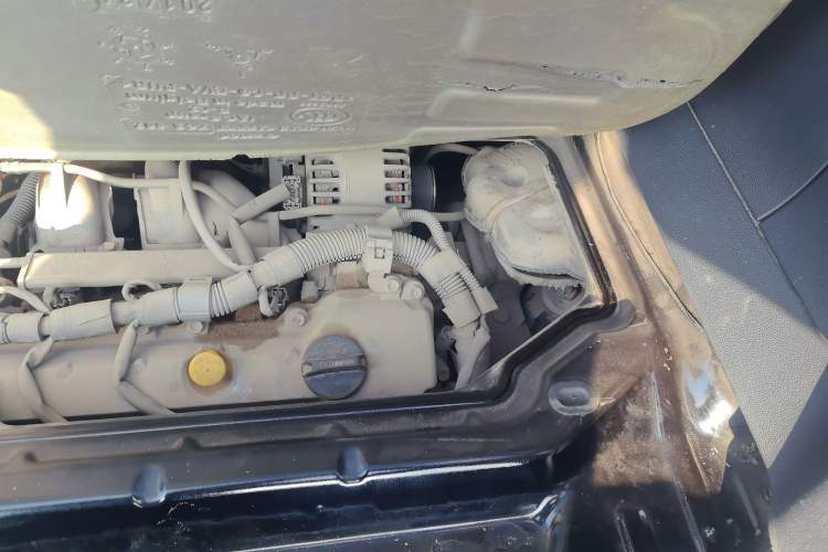 Used smart fortwo 2012 1.0 MHD Hardtop Comfort Edition Engine Bay Left