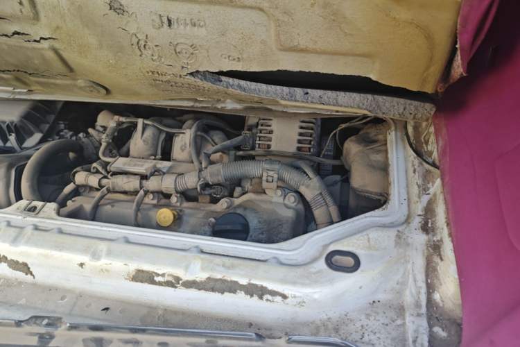 Used smart fortwo 2012 1.0 MHD Convertible Passion Edition Engine Bay Left