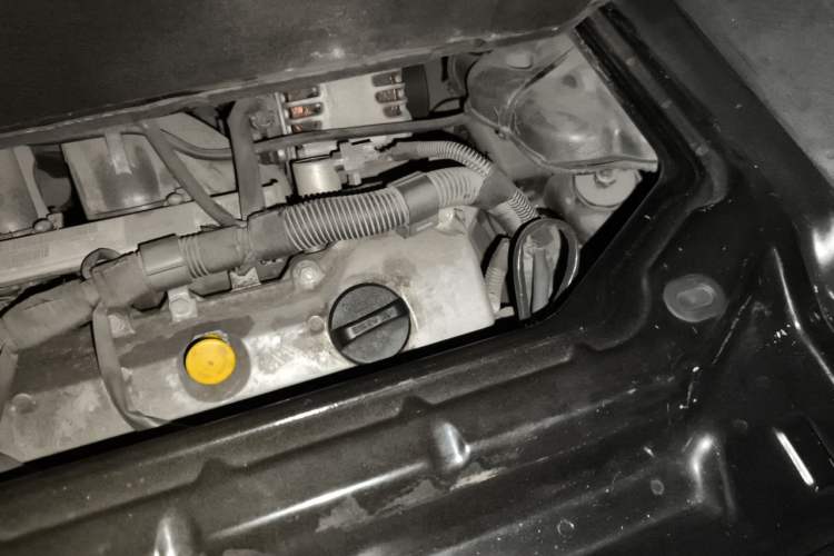 Used smart fortwo 2012 1.0 MHD Hardtop Standard Edition Engine Bay Left