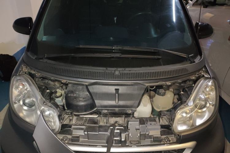 Used smart fortwo 2012 1.0 MHD Hardtop Comfort Edition Engine Bay