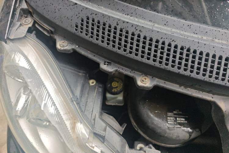 Used smart fortwo 2012 1.0 MHD Hardtop Comfort Edition Engine Bay Right